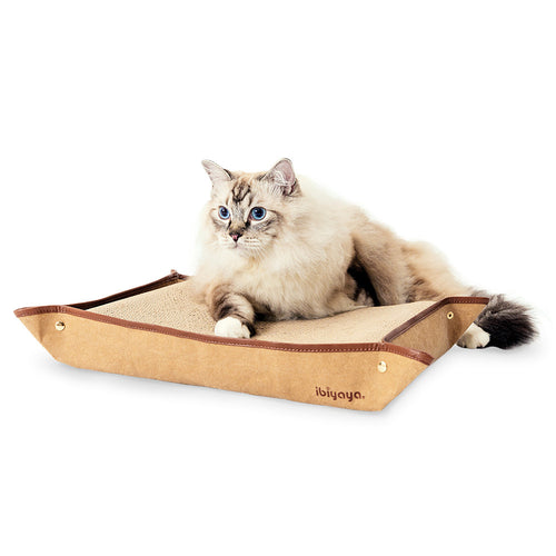 Plateau Cat Scratcher with Replaceable Cardboard Insert